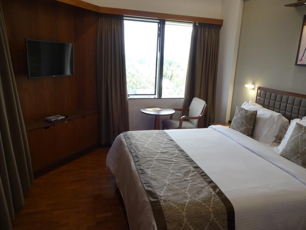 Keys Select By Lemon Tree Hotels, Malabar Gate, Kozhikode Exterior foto